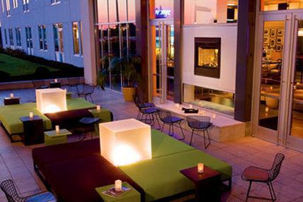 Aloft Dulles Airport North 3*