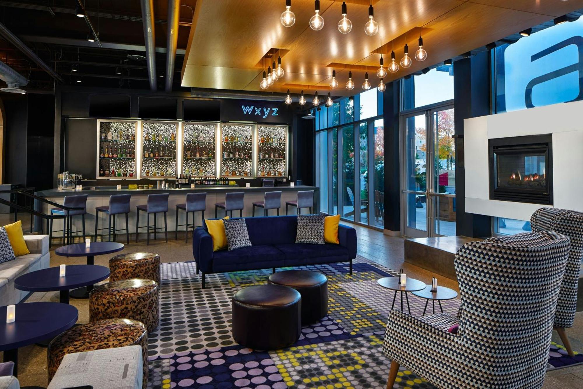 Aloft Dulles Airport North 3*