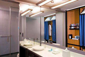 Aloft Dulles Airport North Hotel 3*